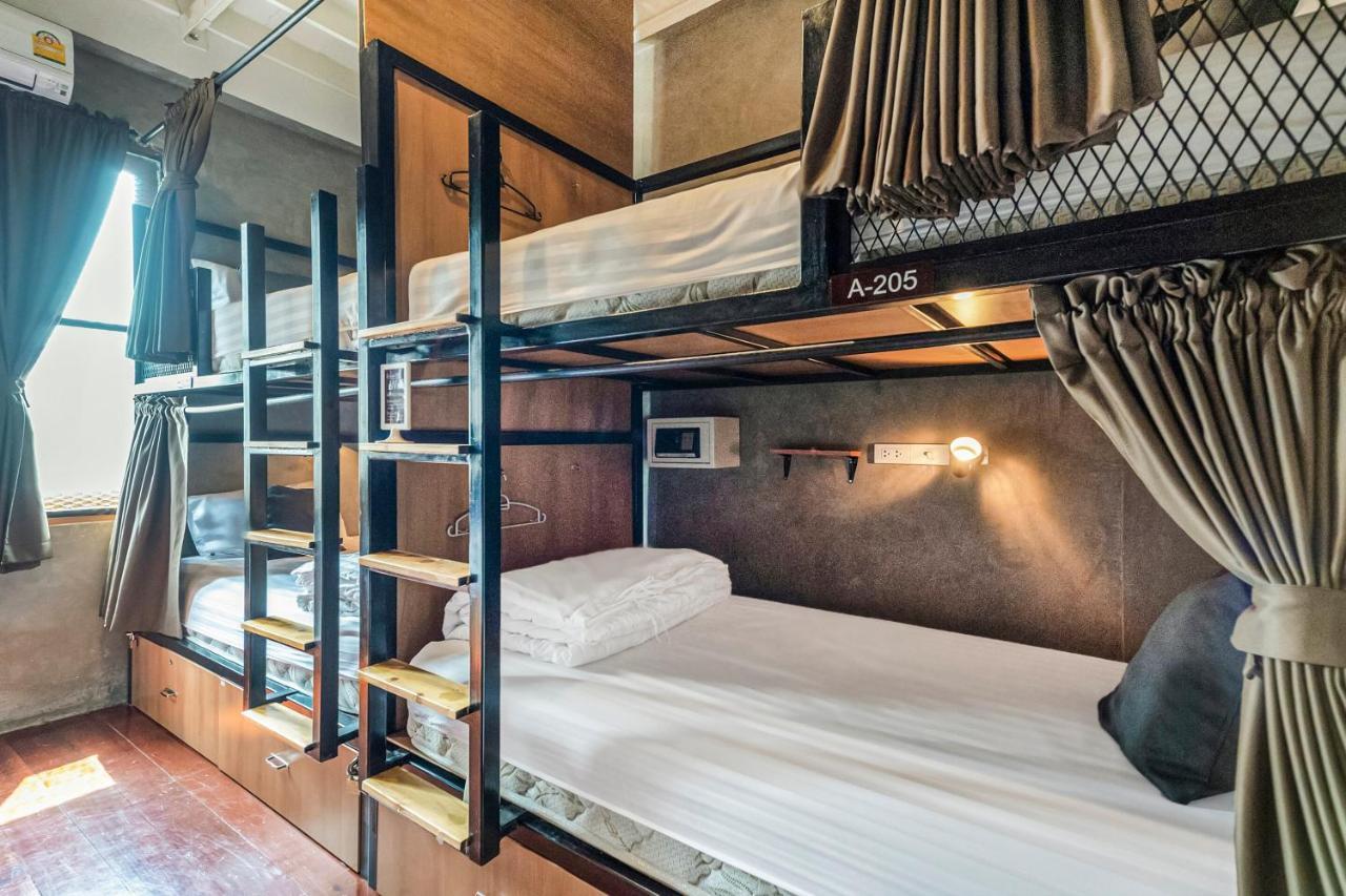 OYO 685 Am Bed Hostel Bangkok Buitenkant foto