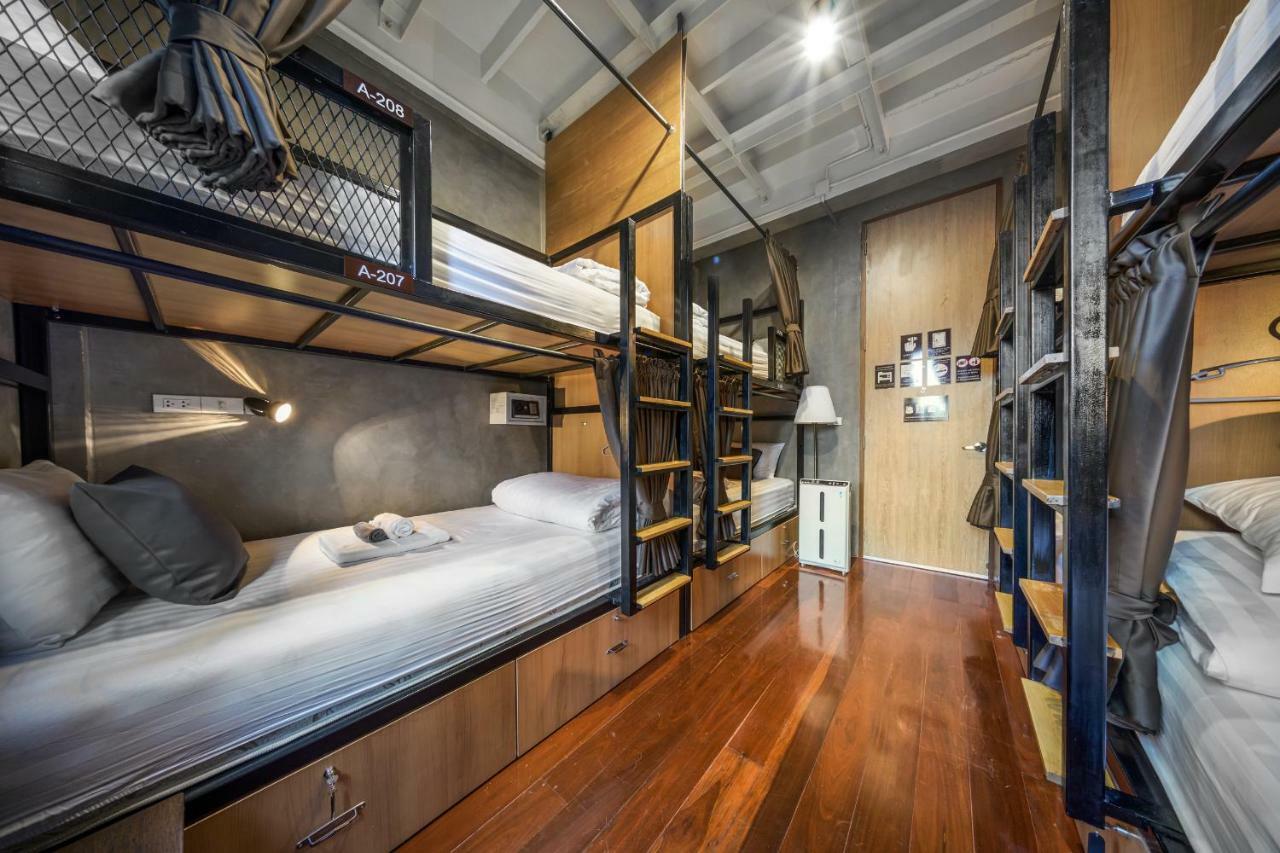 OYO 685 Am Bed Hostel Bangkok Buitenkant foto