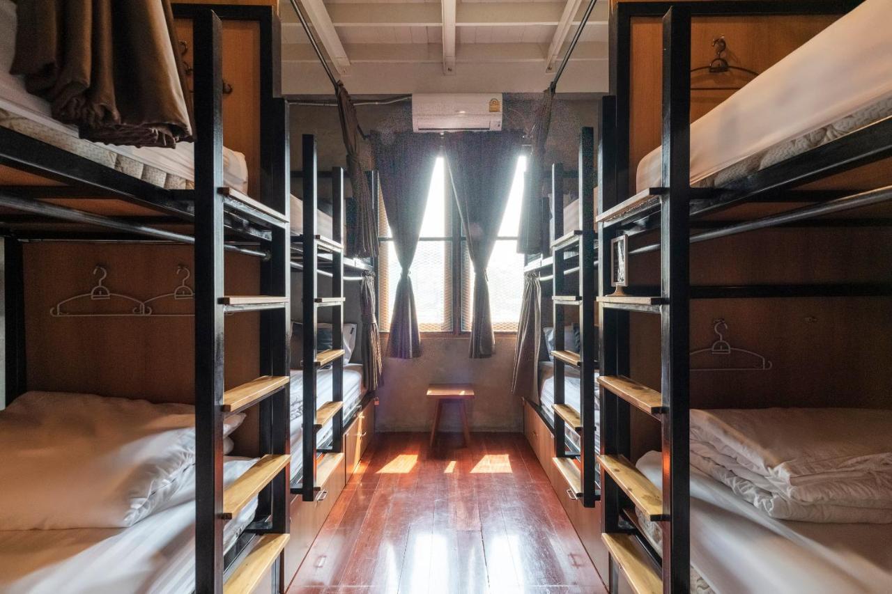OYO 685 Am Bed Hostel Bangkok Buitenkant foto