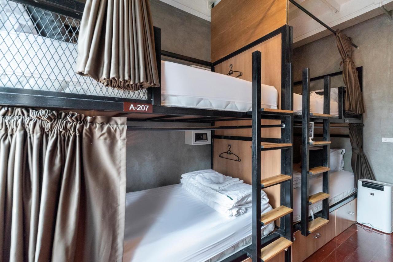 OYO 685 Am Bed Hostel Bangkok Buitenkant foto