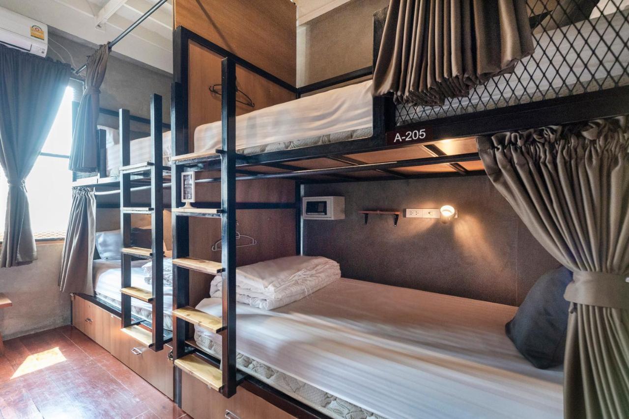 OYO 685 Am Bed Hostel Bangkok Buitenkant foto