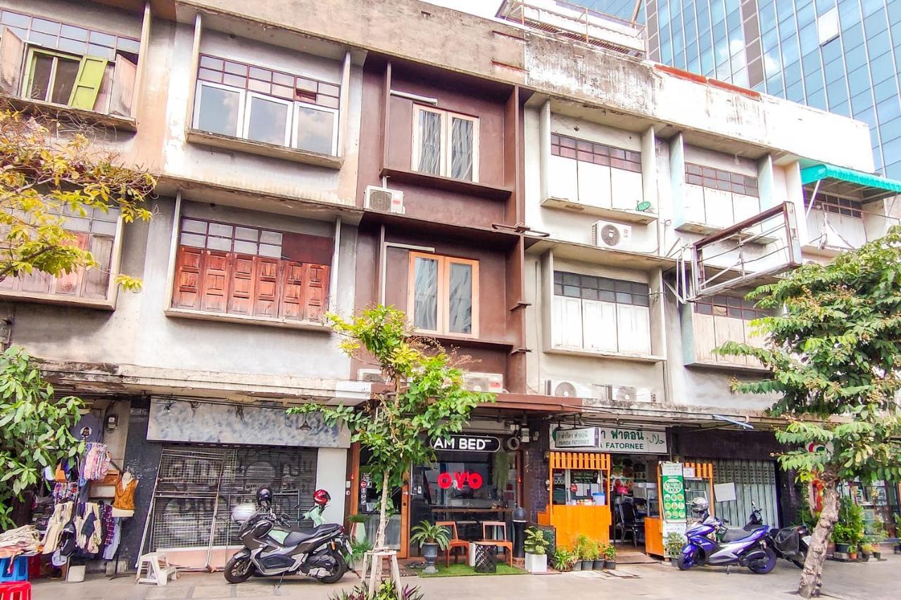 OYO 685 Am Bed Hostel Bangkok Buitenkant foto